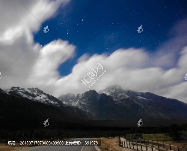 雪山夜空