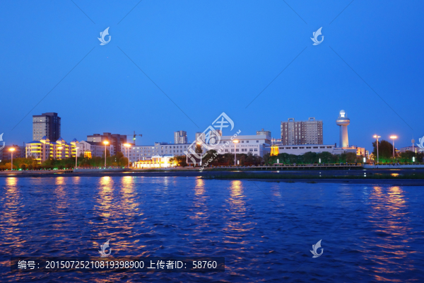 伊敏河河畔建筑夜景燈光