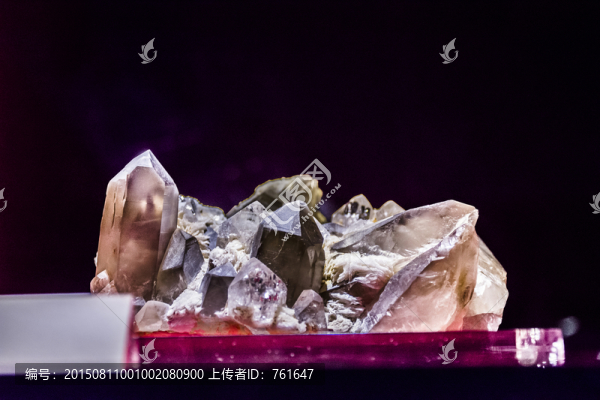 水晶石