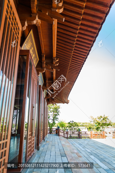 屋檐