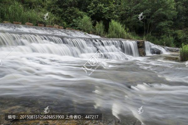 石板河風(fēng)光