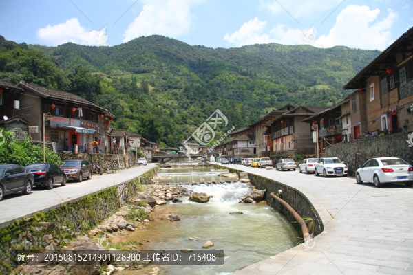 土樓塔下村