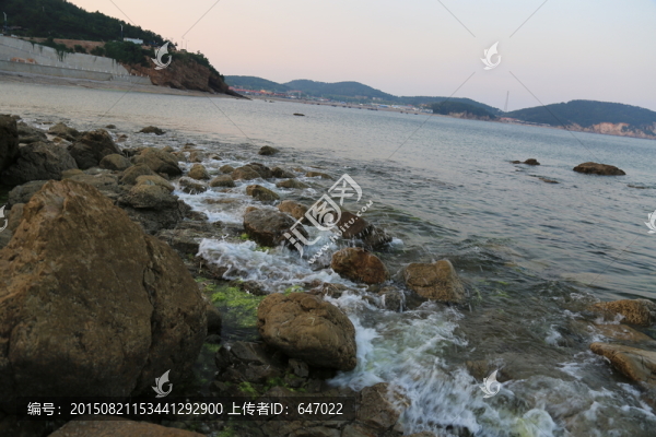 海邊的石頭