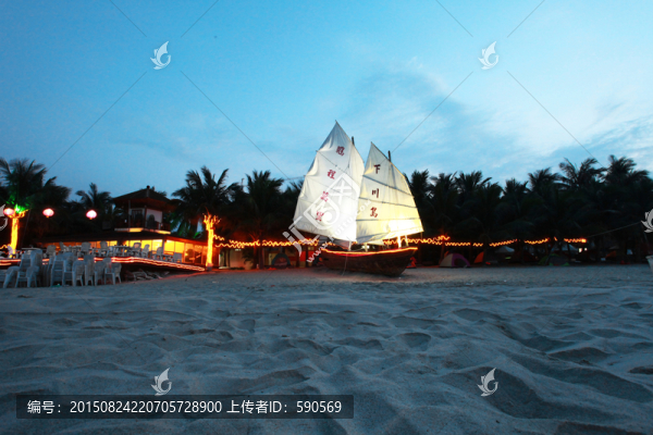 清晨的海灘