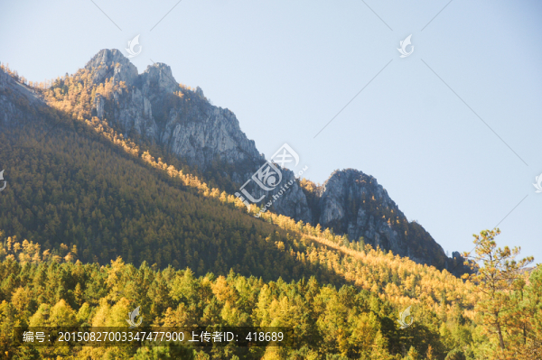 四川稻城亞丁的神山