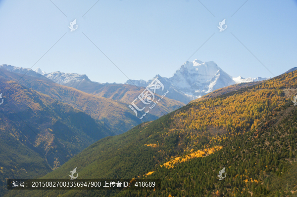 四川稻城亞丁的神山
