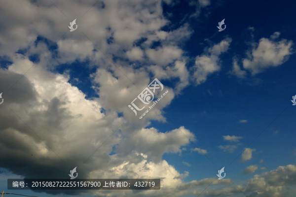 天空與白云