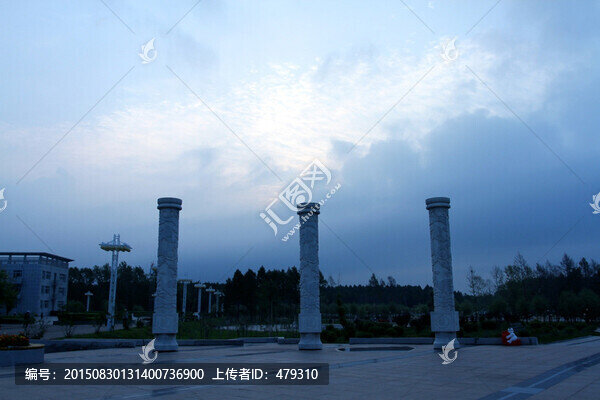 海倫農(nóng)場,興海廣場,雕塑