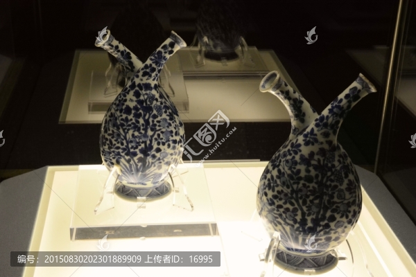 景德鎮(zhèn)窯青花果樹紋油醋瓶
