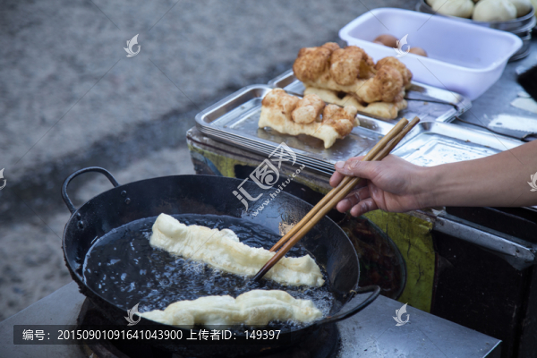 炸油條