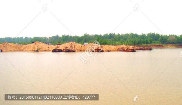 河岸風(fēng)光,采砂船