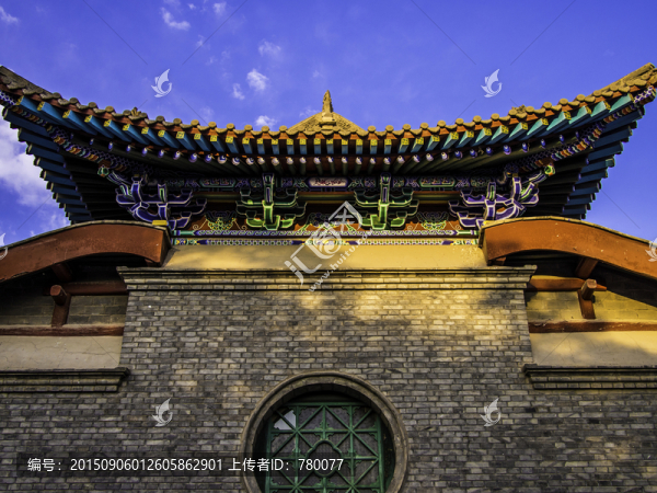 白塔山,寺廟