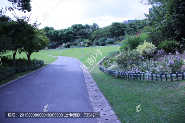 綠地,彎路