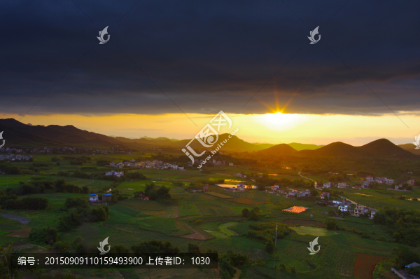 鄉(xiāng)村日落