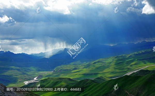 天山山峰