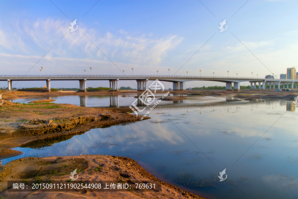 沭河倒影