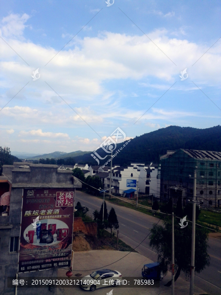 山村一角