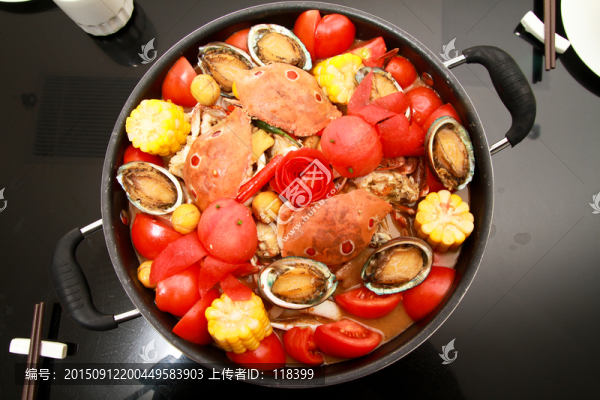 鮮蟹鮑魚(yú)燜雞