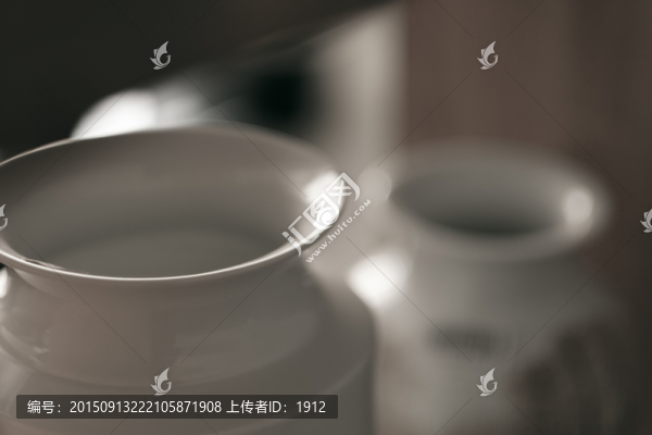 瓷器