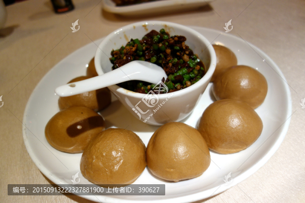 窩窩頭