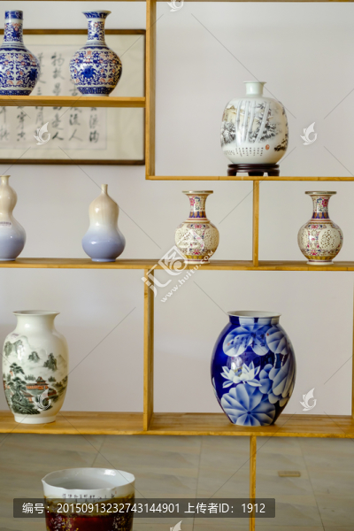 瓷器