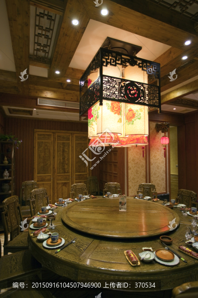 餐桌