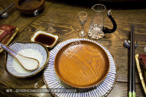 餐具
