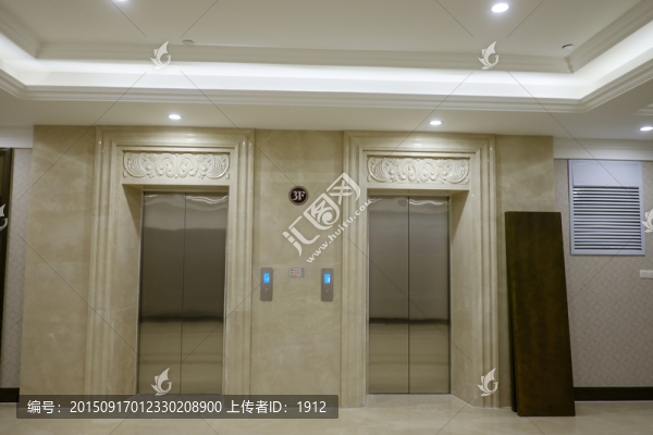 電梯口