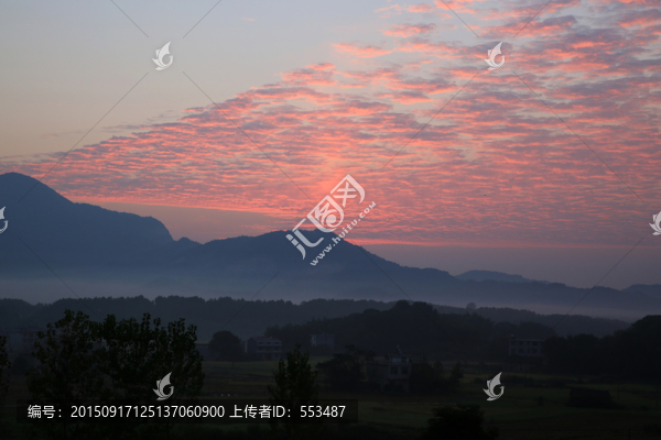 霞光云彩