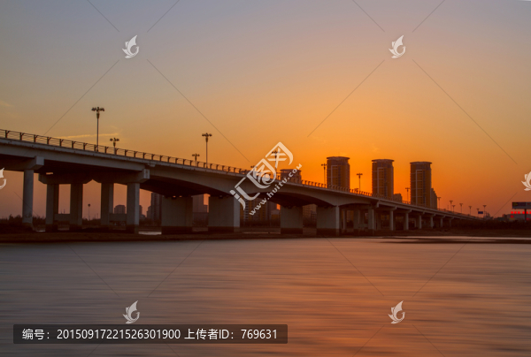 落日前的沭河大橋