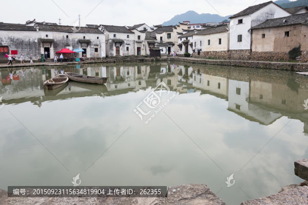 新葉古村水塘全貌