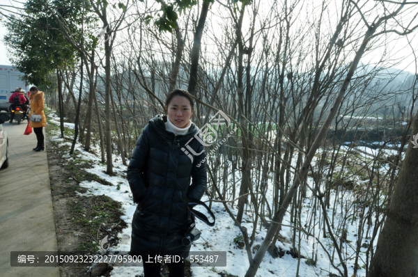 雪地女孩