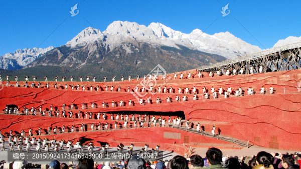 麗江露天劇場,玉龍雪山