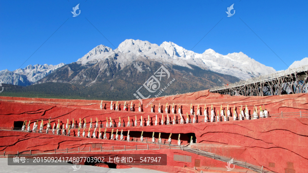 麗江露天劇場,玉龍雪山