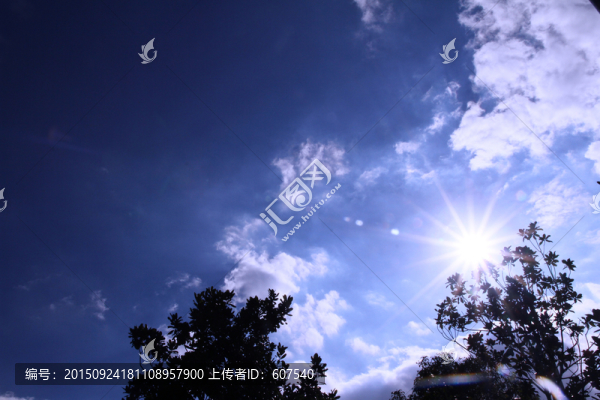 背景,藍(lán)色,陽(yáng)光云朵