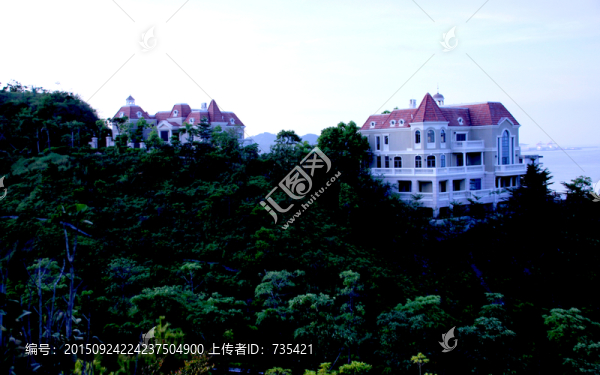 山間別墅