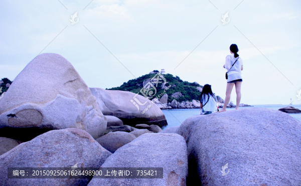 海邊女孩兒