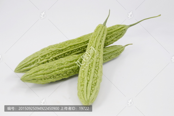 三個苦瓜