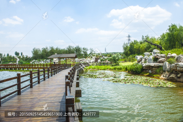 木橋高清,河岸風(fēng)光