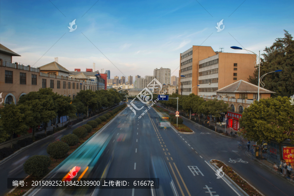 城市交通,車流不息