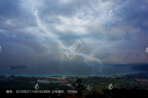 海南滄海樓閃電