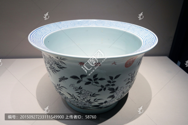 墨彩花卉紋花盆