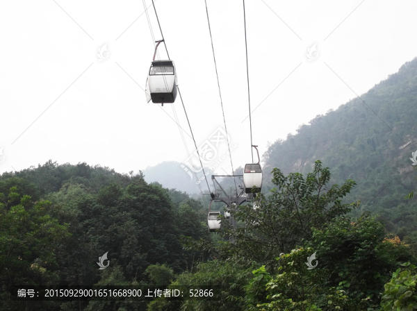 重慶沙坪壩歌樂山森林公園纜車