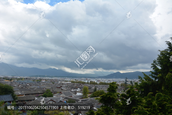 藍(lán)天,云彩,古鎮(zhèn)