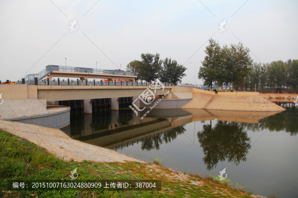 新三孔閘橋