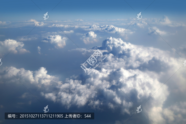 云朵云層云上