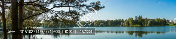 湖畔風(fēng)光