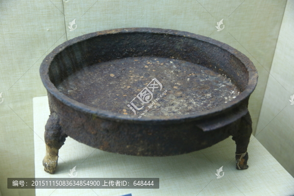 元代三足鐵釜