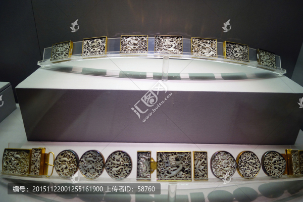 金鑲白玉鏤空龍穿牡丹紋帶
