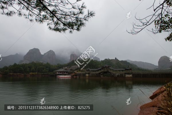 龜峰湖泊